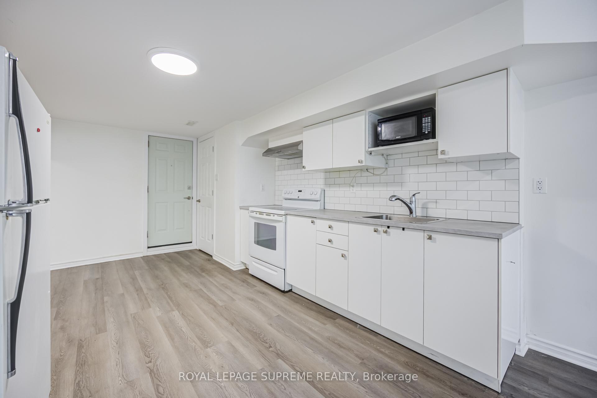 Photo 6 of 27 Dalrymple Drive, Toronto, Rockcliffe-Smythe — HOMEH