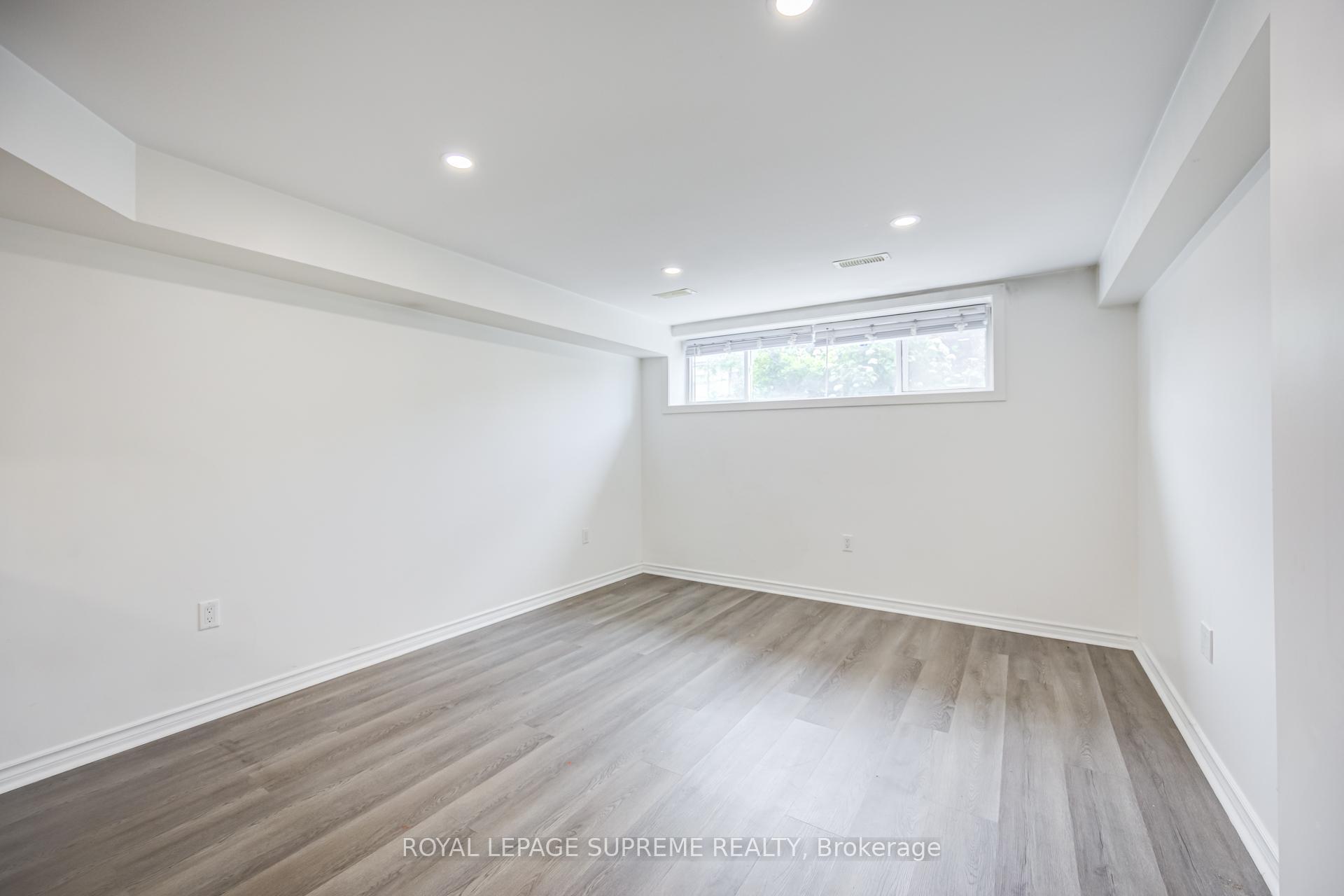 Photo 11 of 27 Dalrymple Drive, Toronto, Rockcliffe-Smythe — HOMEH