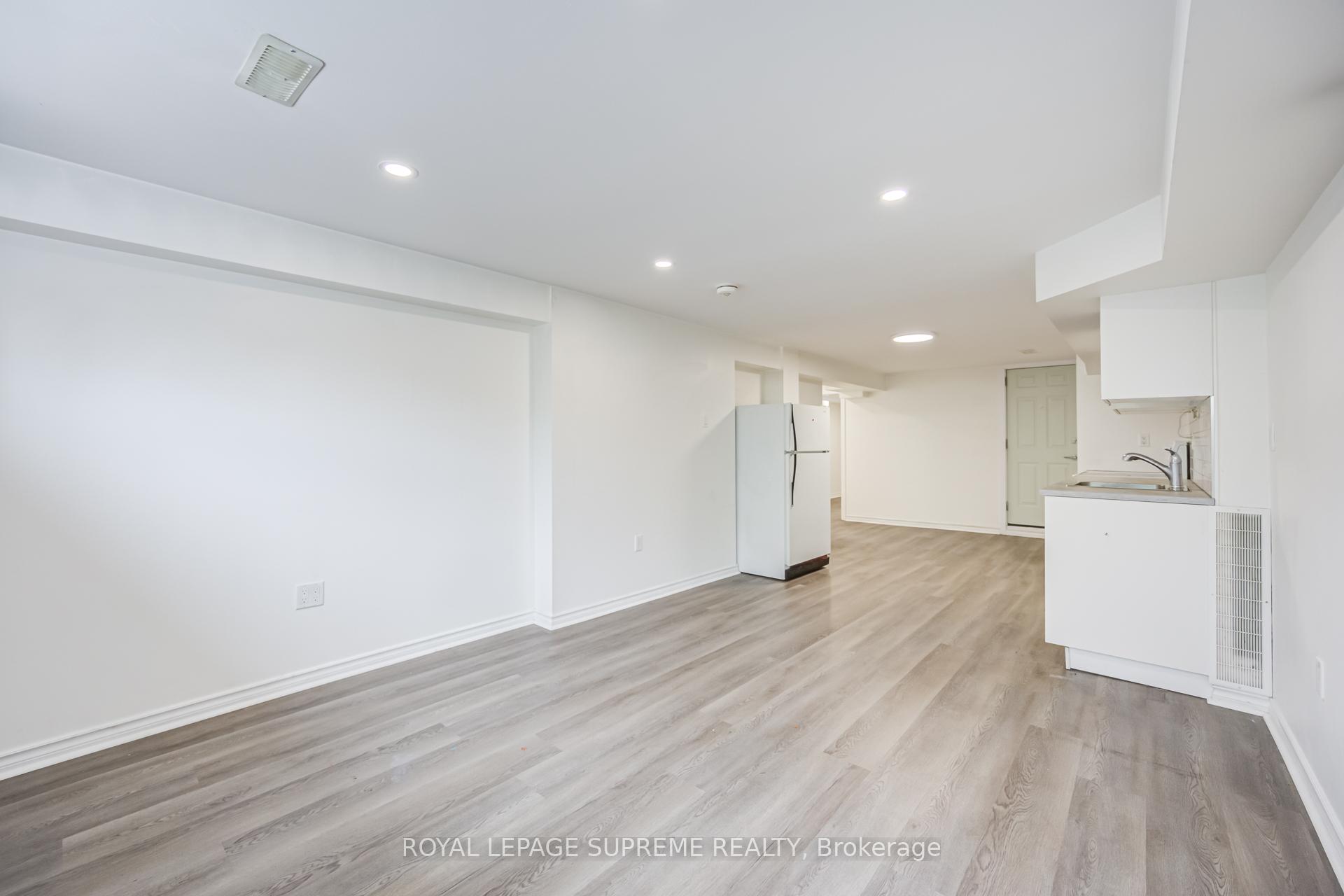 Photo 13 of 27 Dalrymple Drive, Toronto, Rockcliffe-Smythe — HOMEH