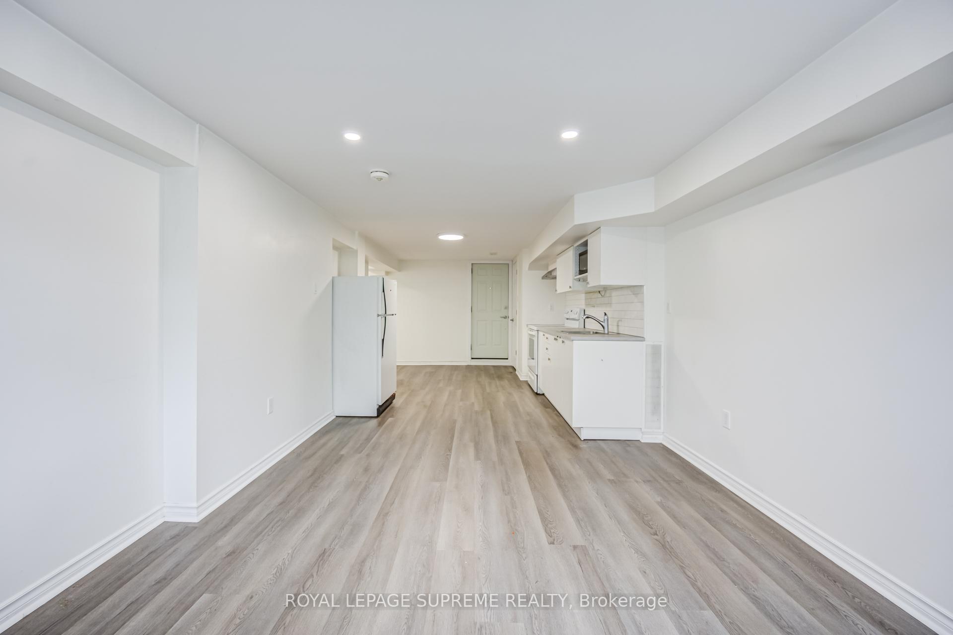 Photo 14 of 27 Dalrymple Drive, Toronto, Rockcliffe-Smythe — HOMEH