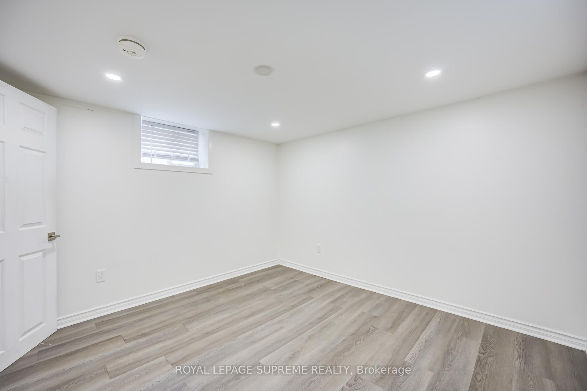 Photo 19 of 27 Dalrymple Drive, Toronto, Rockcliffe-Smythe — HOMEH