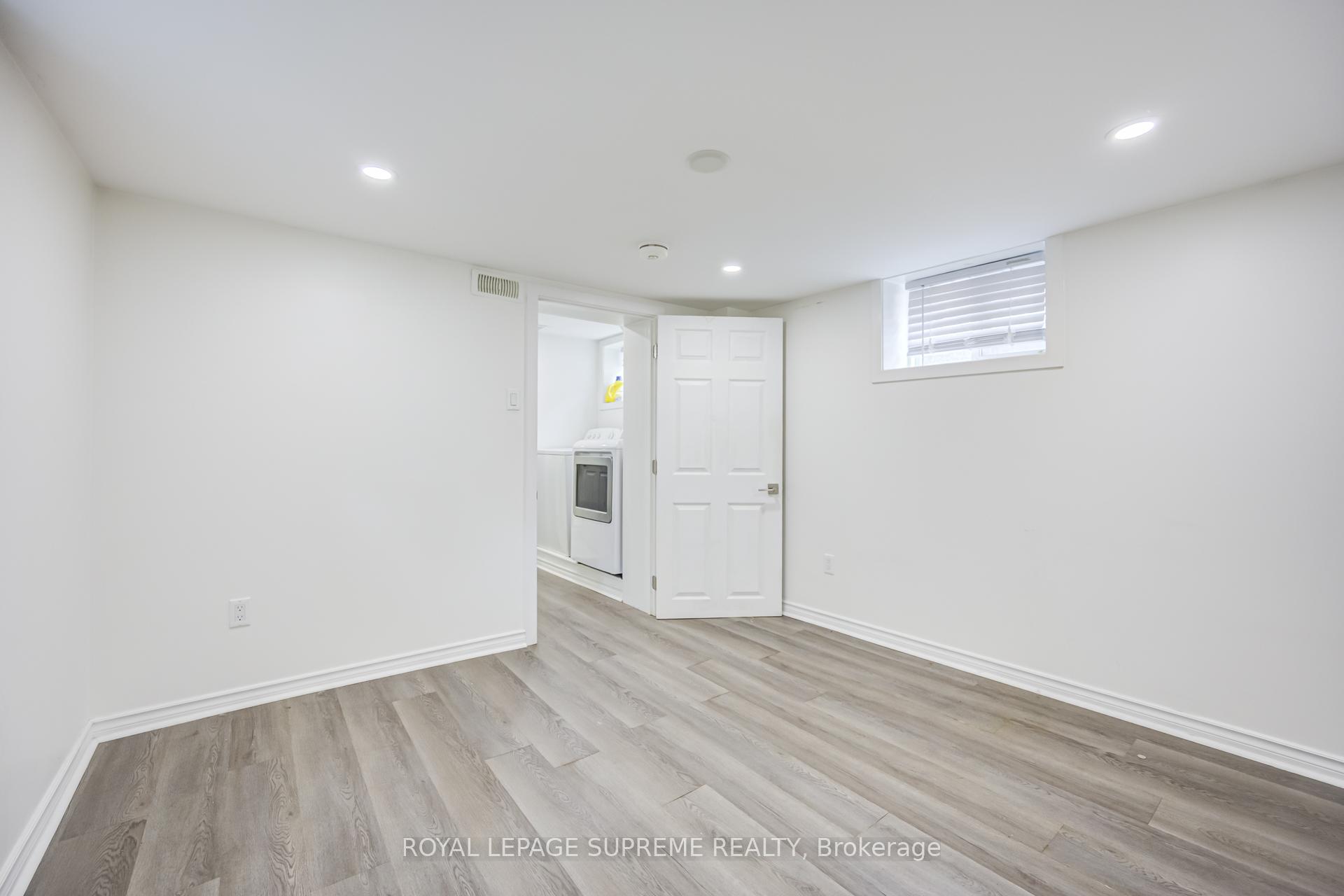 Photo 20 of 27 Dalrymple Drive, Toronto, Rockcliffe-Smythe — HOMEH