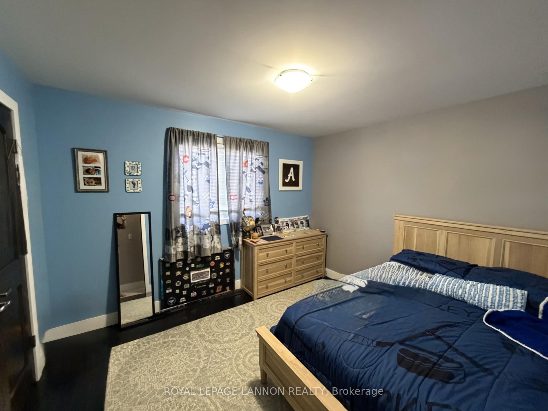Photo 4 of 216 Cougar Crescent, Thunder Bay, Parkdale — HOMEH