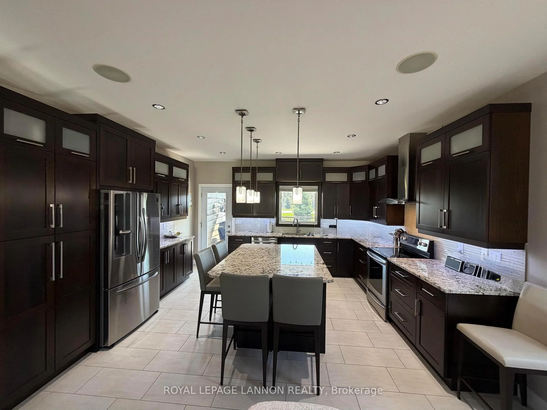 Photo 18 of 216 Cougar Crescent, Thunder Bay, Parkdale — HOMEH