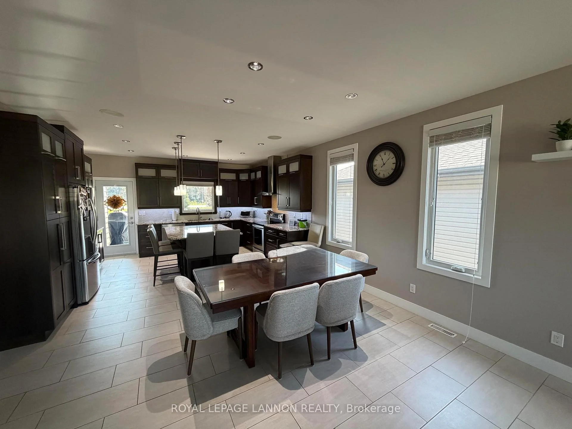 Photo 20 of 216 Cougar Crescent, Thunder Bay, Parkdale — HOMEH