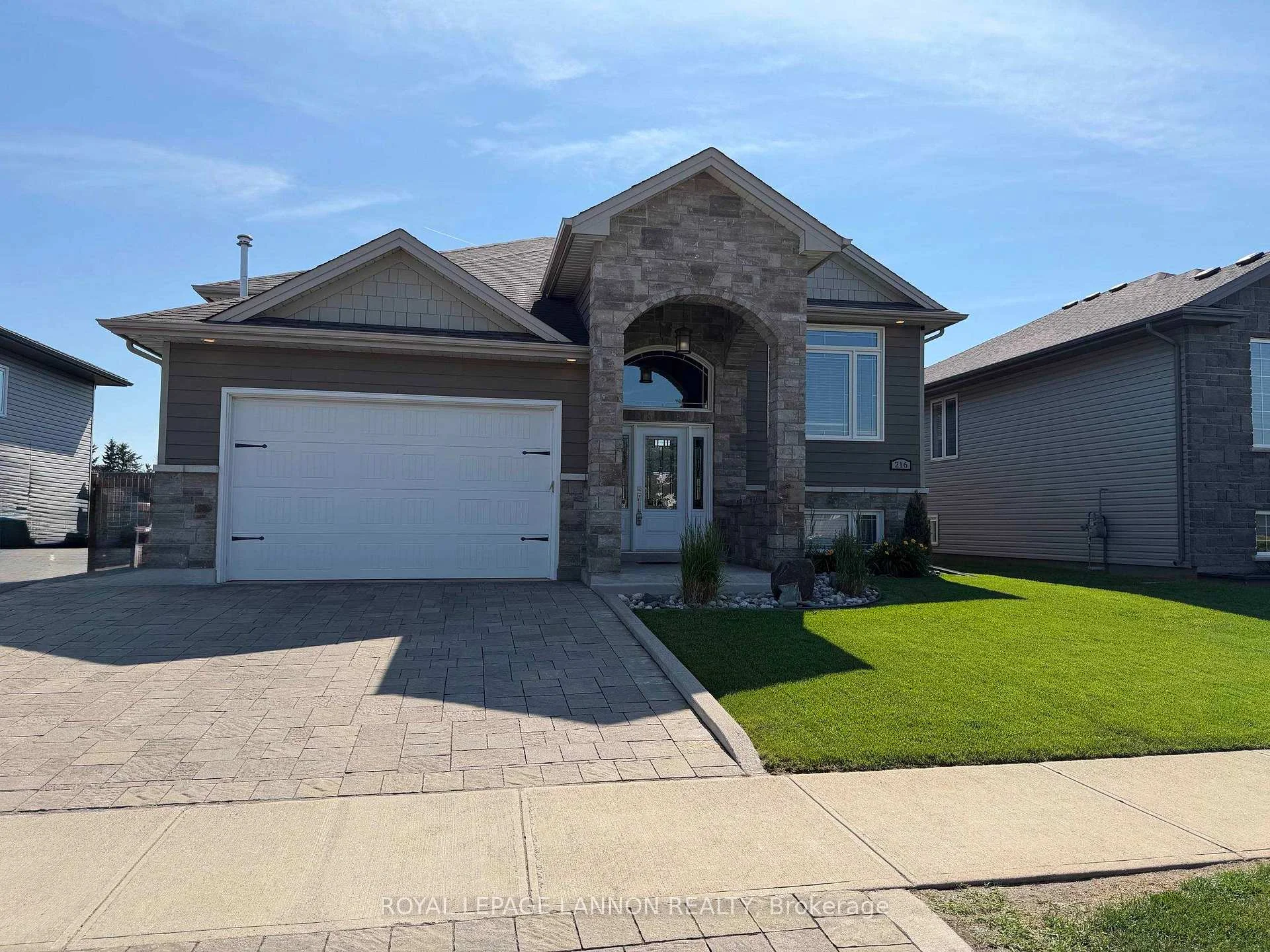 Photo 29 of 216 Cougar Crescent, Thunder Bay, Parkdale — HOMEH