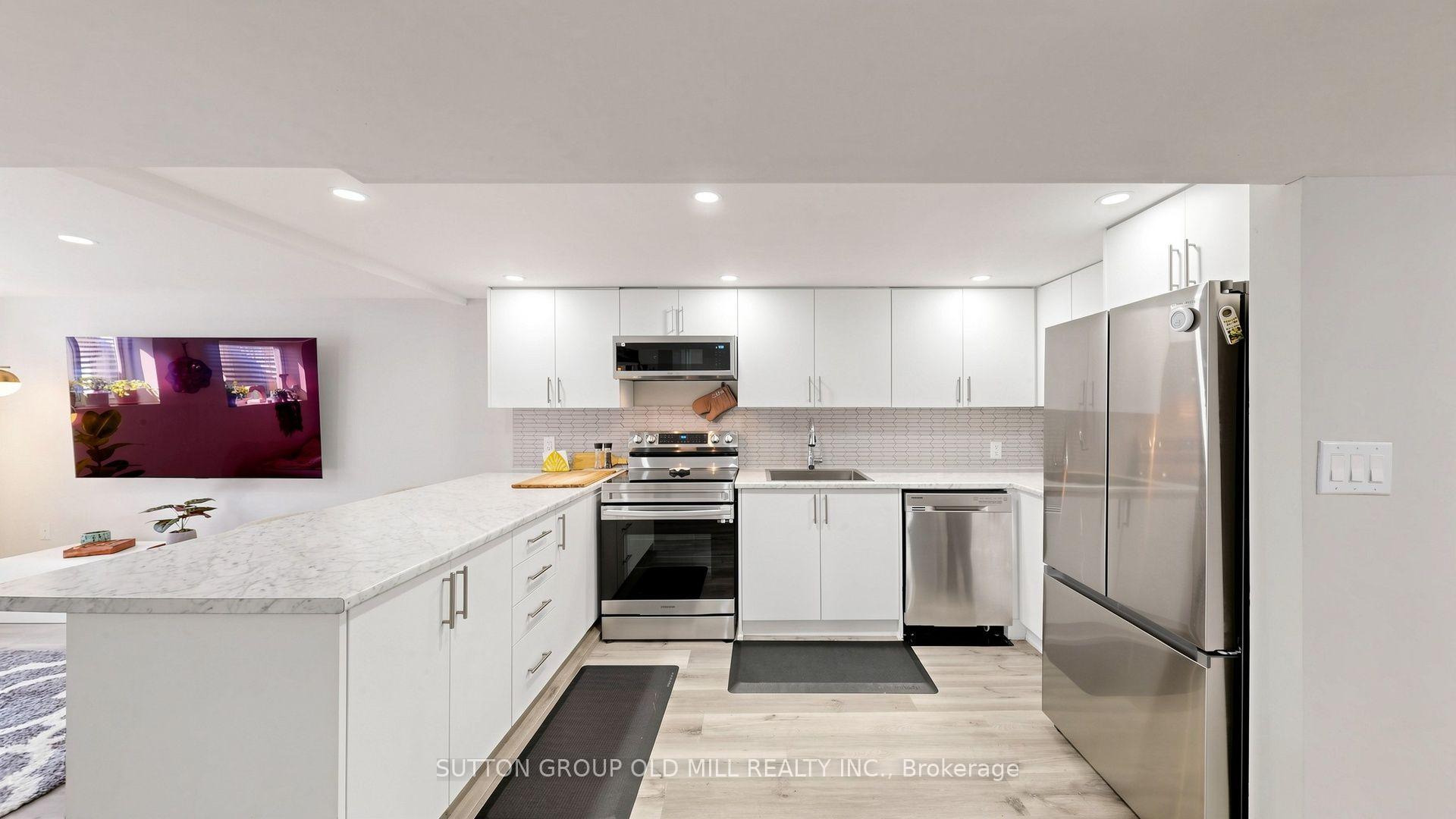 Photo 37 of 19 Ascot Avenue, Brampton, Avondale — HOMEH