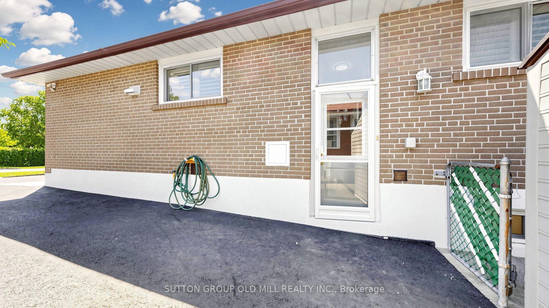 Photo 50 of 19 Ascot Avenue, Brampton, Avondale — HOMEH