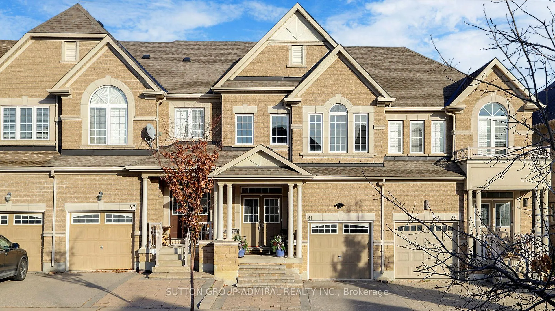 Photo 1 of 41 Lindvest Crescent, Vaughan, Patterson — HOMEH