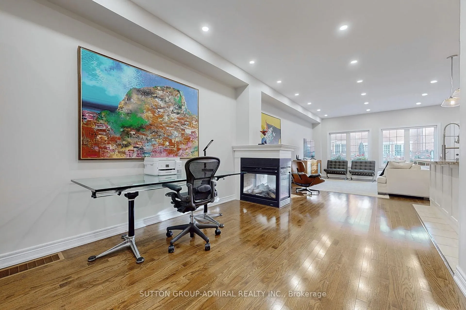 Photo 10 of 41 Lindvest Crescent, Vaughan, Patterson — HOMEH