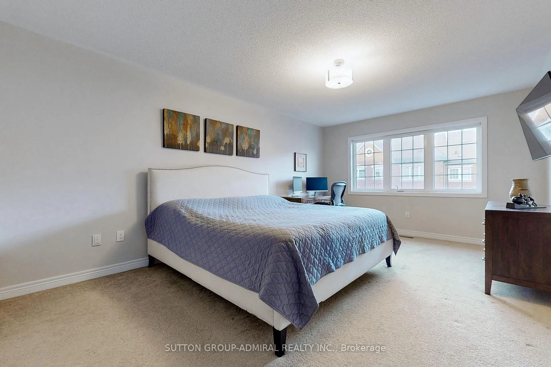 Photo 21 of 41 Lindvest Crescent, Vaughan, Patterson — HOMEH
