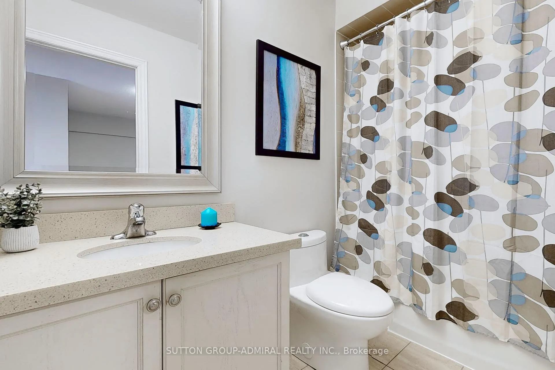 Photo 31 of 41 Lindvest Crescent, Vaughan, Patterson — HOMEH