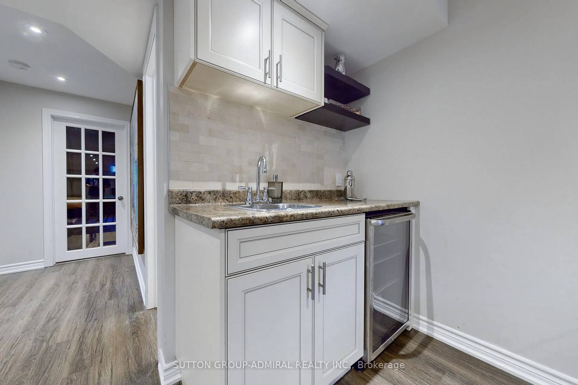 Photo 35 of 41 Lindvest Crescent, Vaughan, Patterson — HOMEH