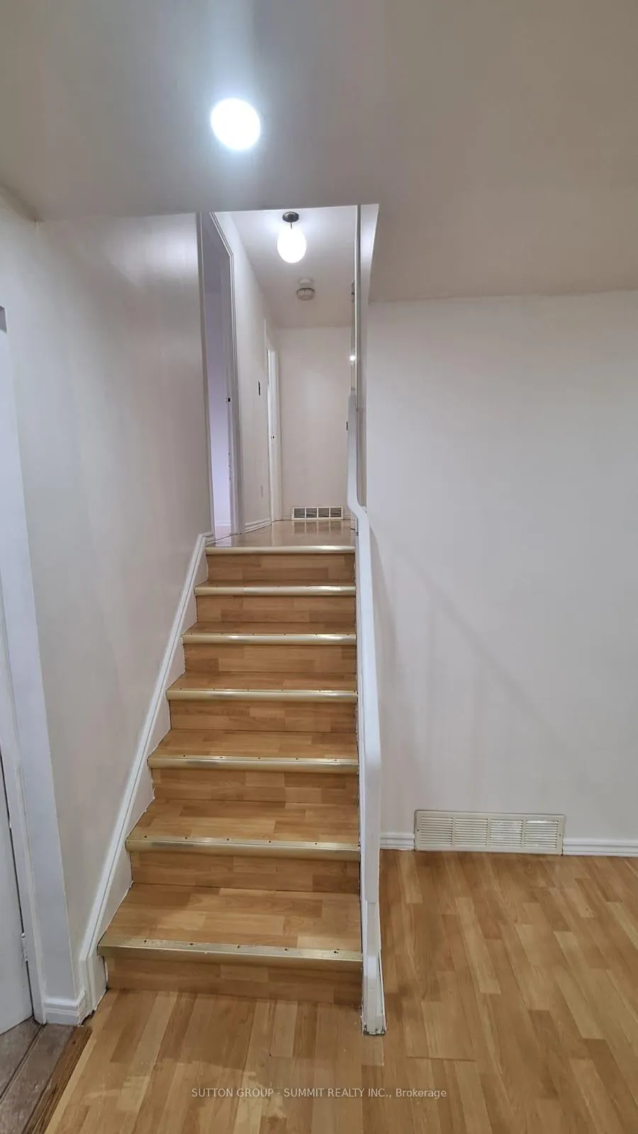 Photo 7 of 65 Northview Heights Drive, Cambridge — HOMEH