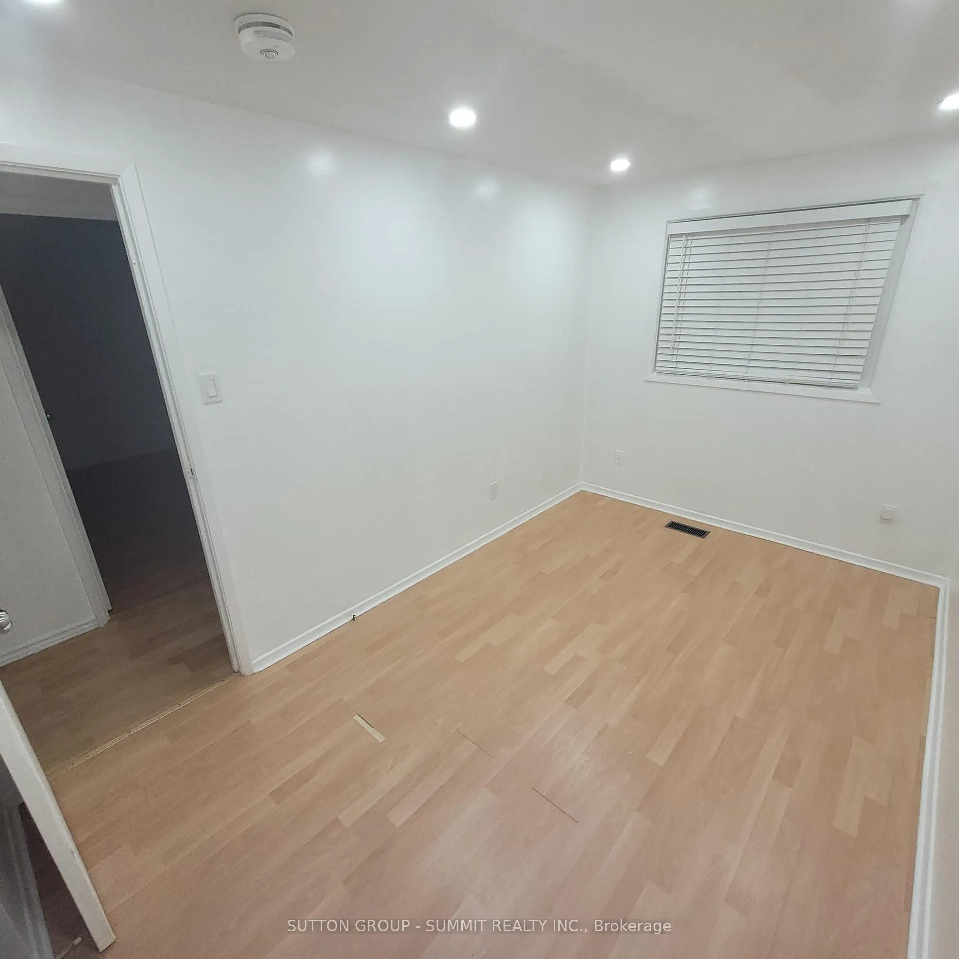 Photo 8 of 65 Northview Heights Drive, Cambridge — HOMEH