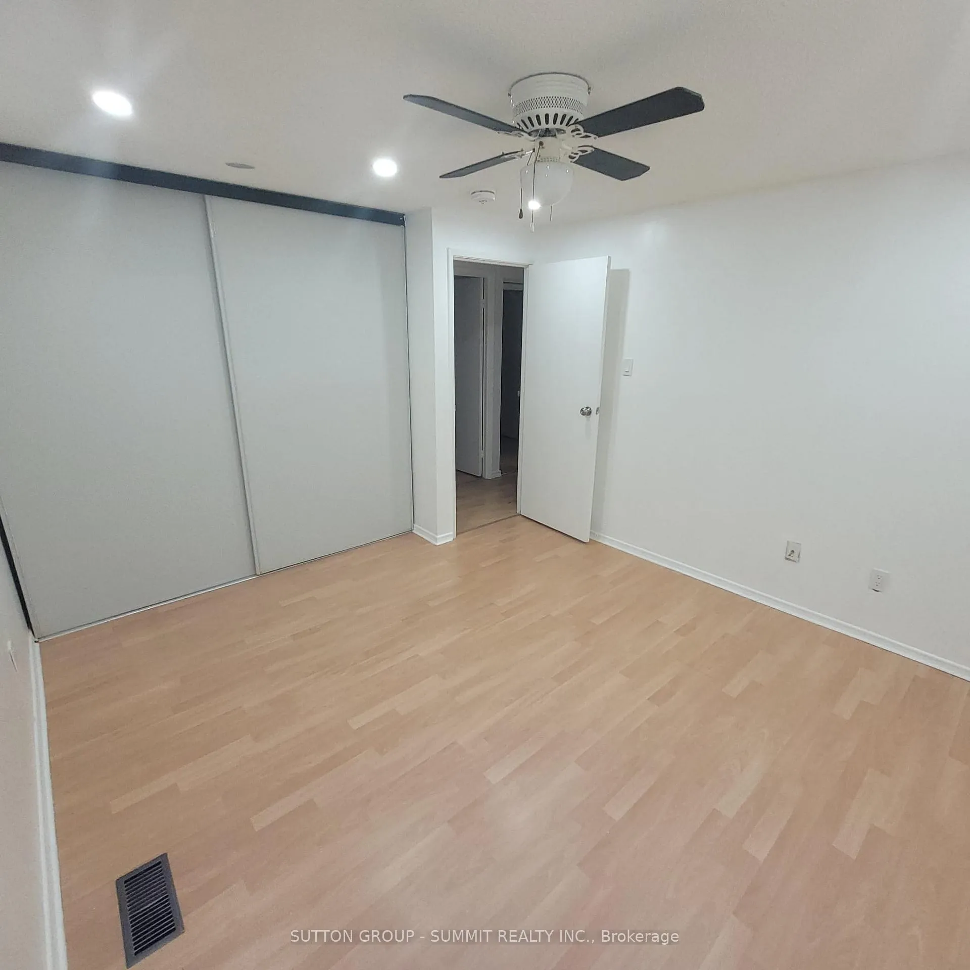 Photo 11 of 65 Northview Heights Drive, Cambridge — HOMEH