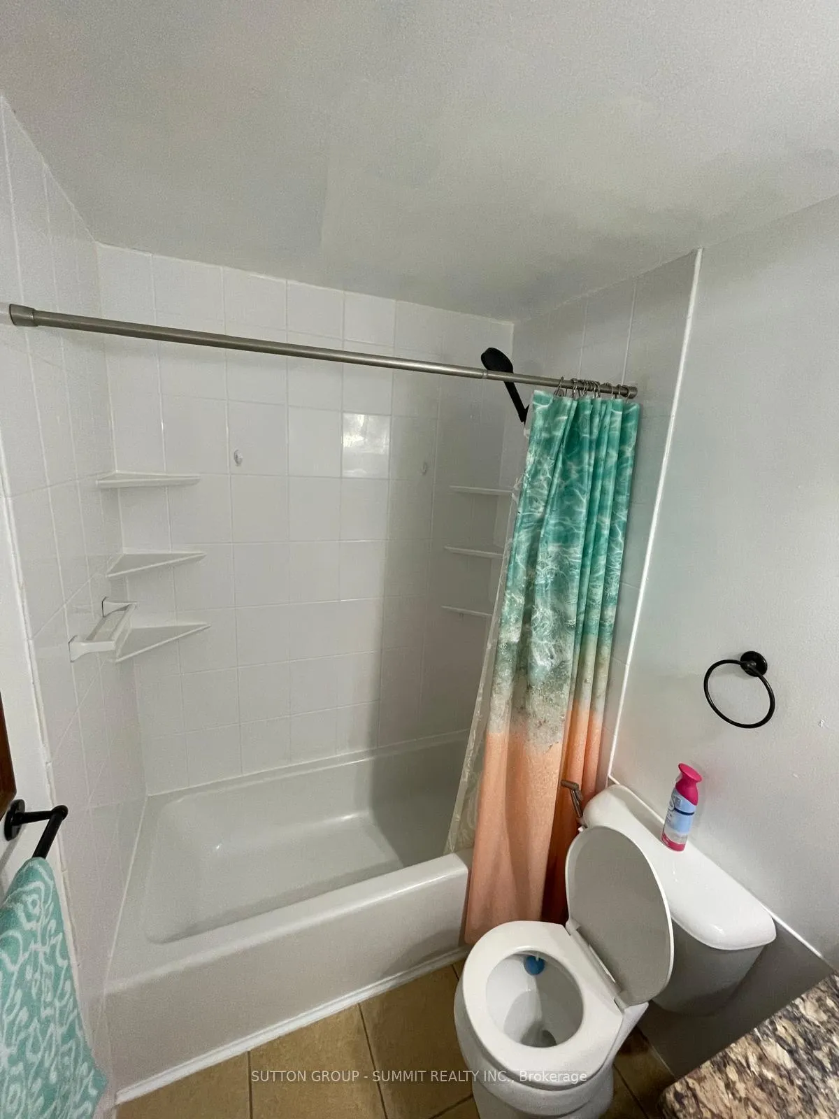 Photo 13 of 65 Northview Heights Drive, Cambridge — HOMEH