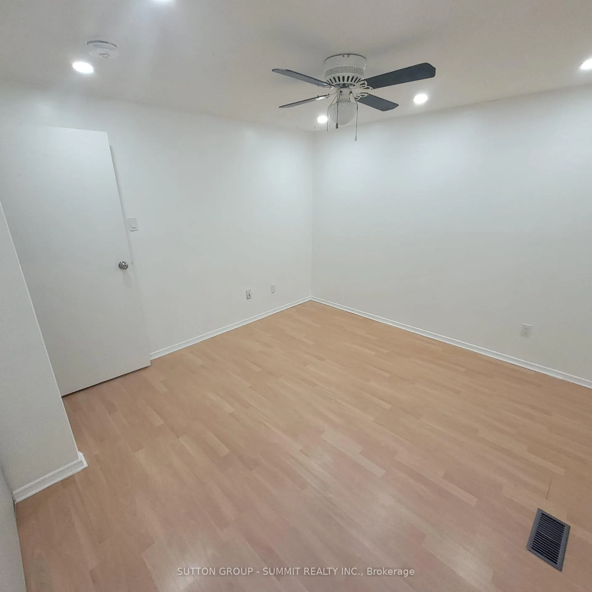 Photo 15 of 65 Northview Heights Drive, Cambridge — HOMEH