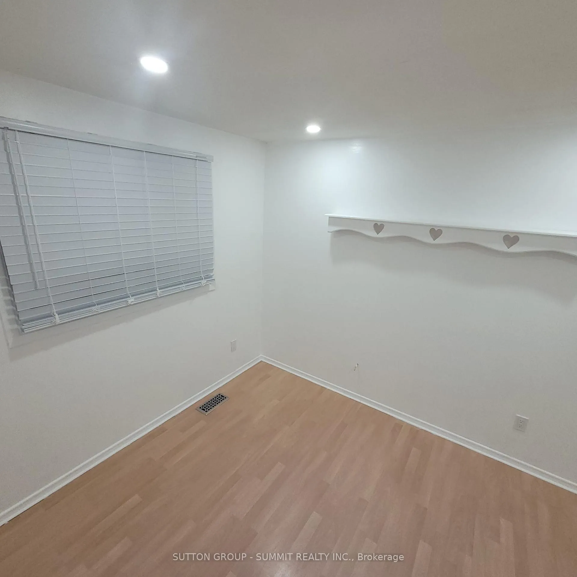 Photo 19 of 65 Northview Heights Drive, Cambridge — HOMEH