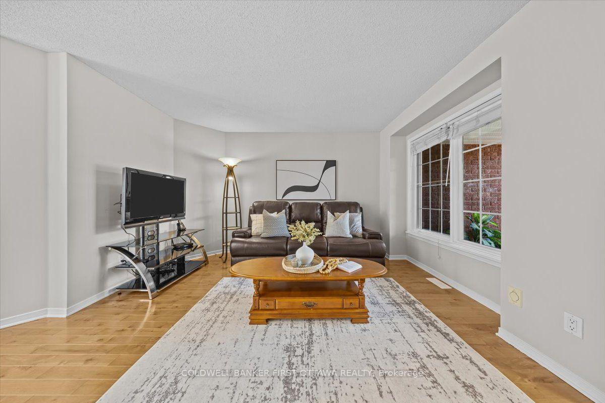 Photo 2 of 46 Margrave Avenue, Ottawa, Hunt Club Park/Greenboro — HOMEH