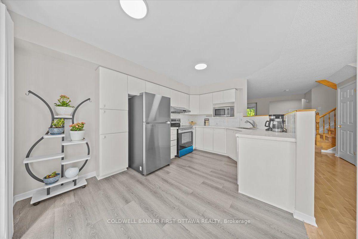 Photo 12 of 46 Margrave Avenue, Ottawa, Hunt Club Park/Greenboro — HOMEH