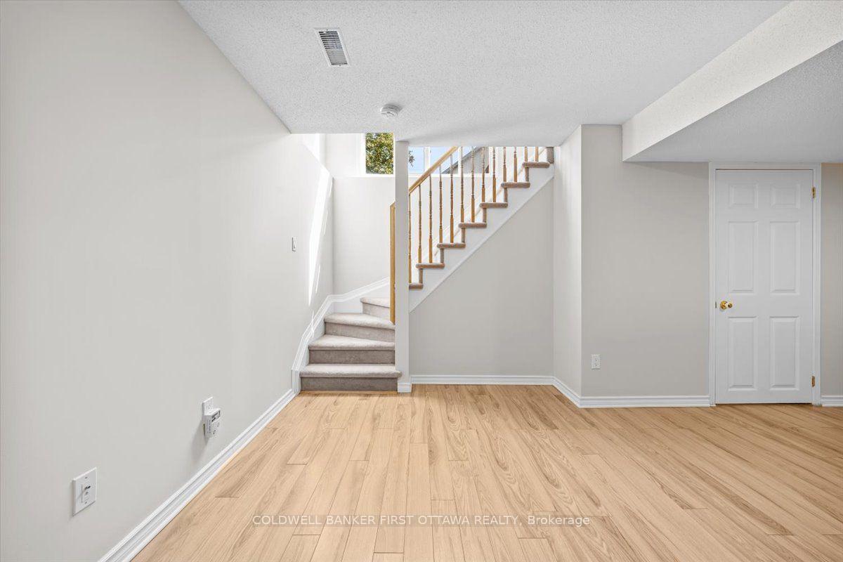Photo 43 of 46 Margrave Avenue, Ottawa, Hunt Club Park/Greenboro — HOMEH