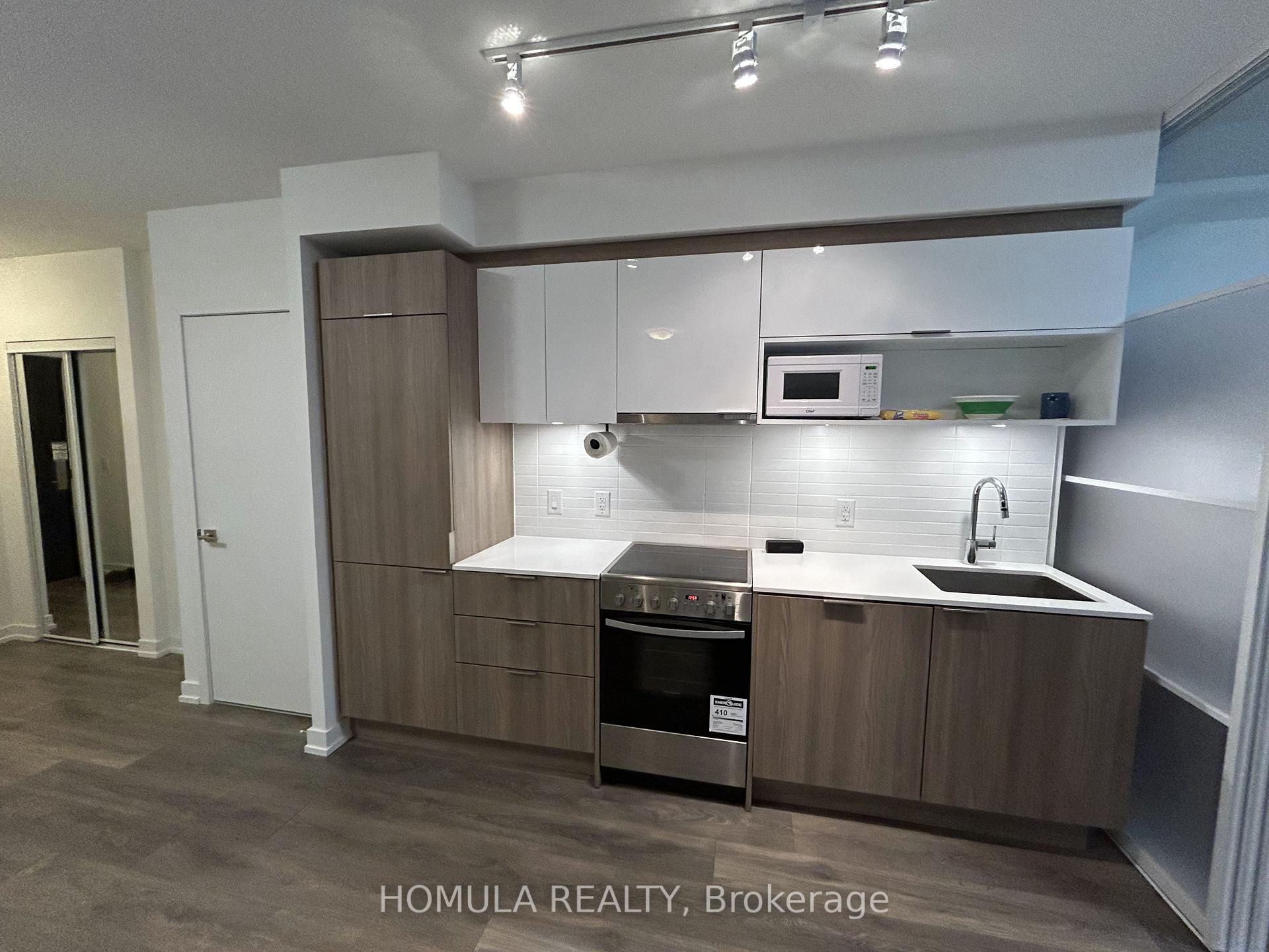 Photo 4 of Unit 303, 159 Wellesley Street E, Toronto, Church-Yonge Corridor — HOMEH