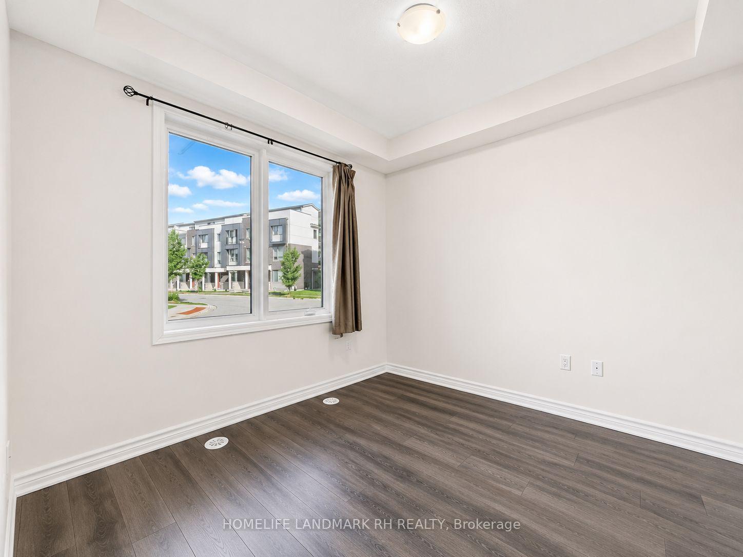 Photo 20 of 19 Edward Lennox Street, Markham, Cornell — HOMEH