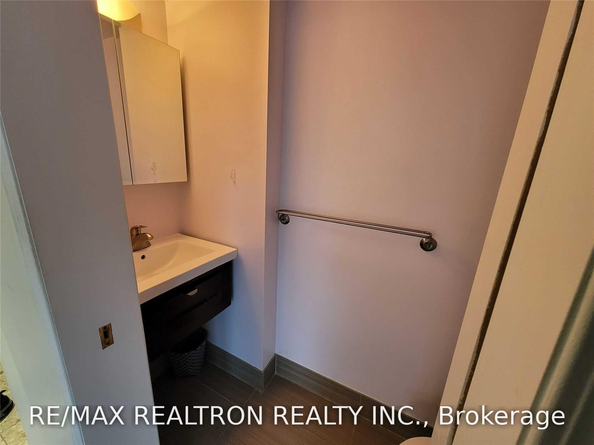 Photo 15 of Unit 1703, 233 Beecroft Road, North York, Willowdale West — HOMEH