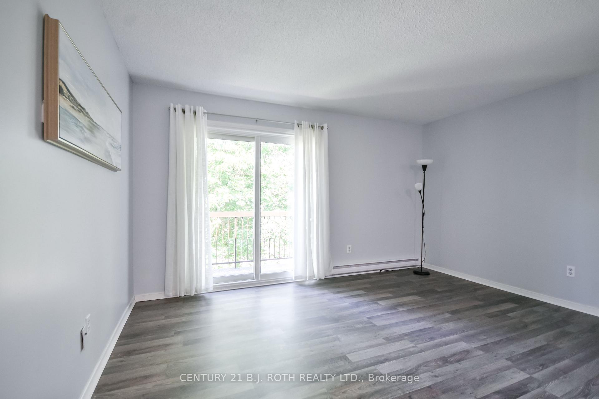 Photo 5 of Unit D11, 163 Edgehill Drive, Barrie, Letitia Heights — HOMEH