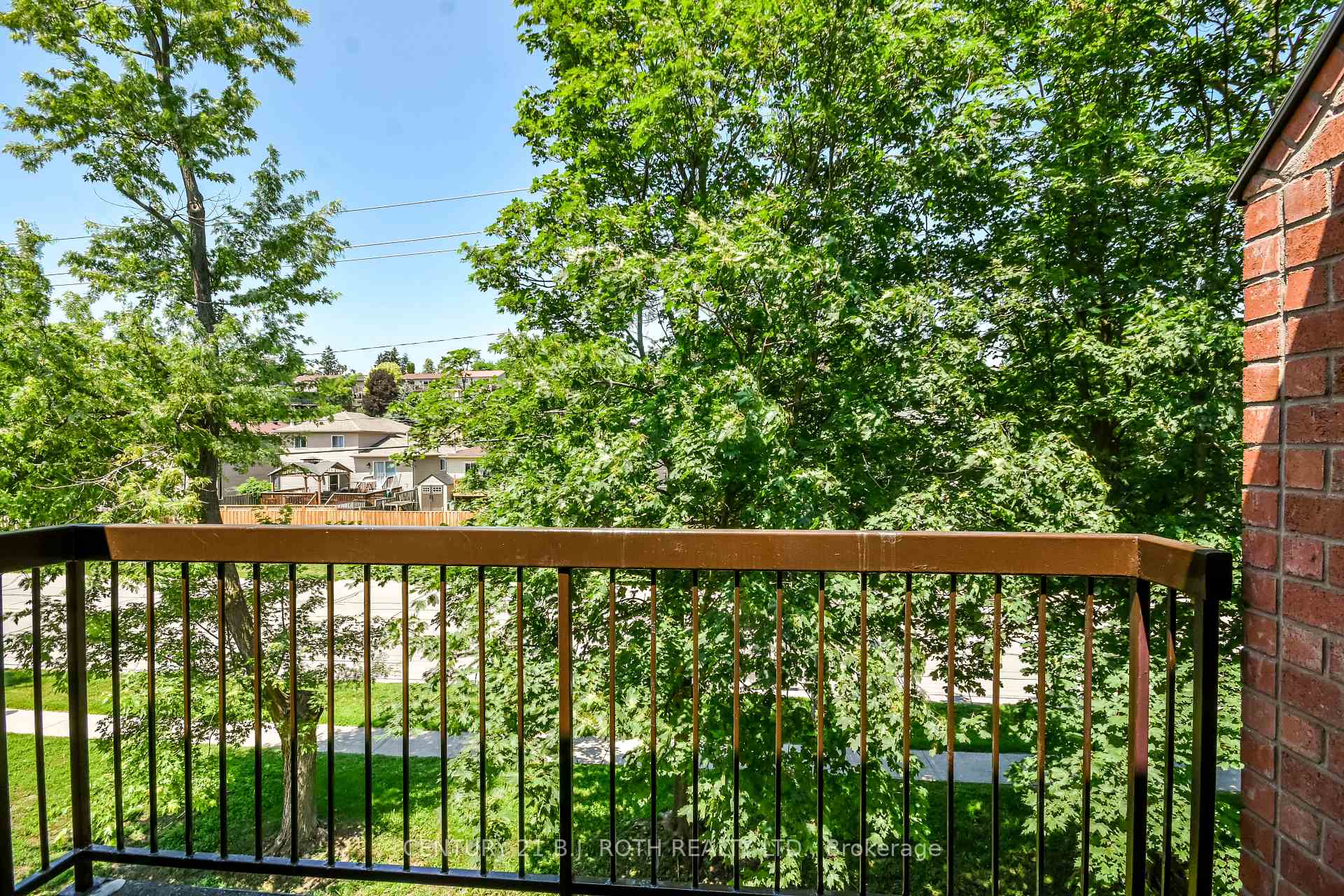 Photo 6 of Unit D11, 163 Edgehill Drive, Barrie, Letitia Heights — HOMEH