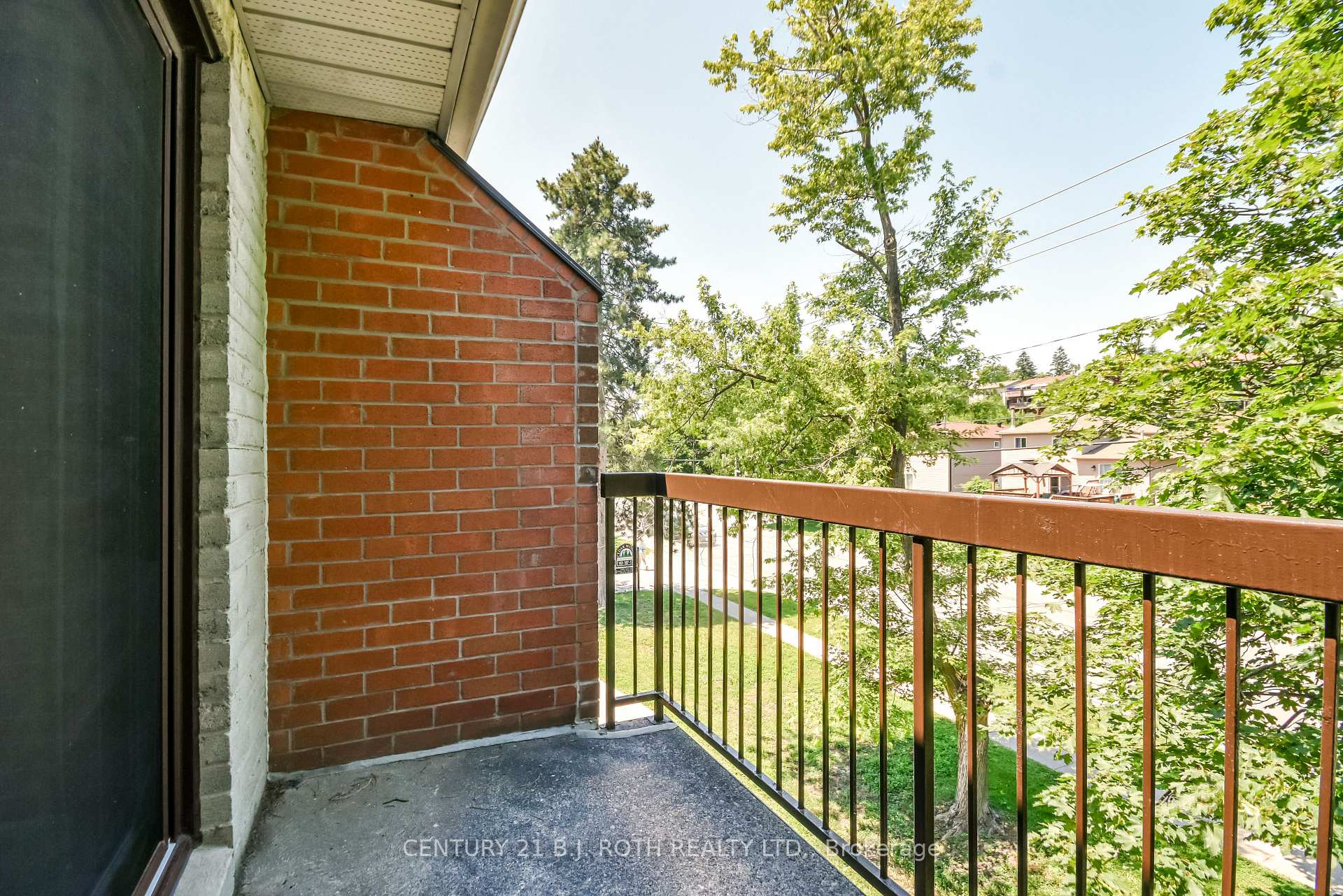 Photo 9 of Unit D11, 163 Edgehill Drive, Barrie, Letitia Heights — HOMEH