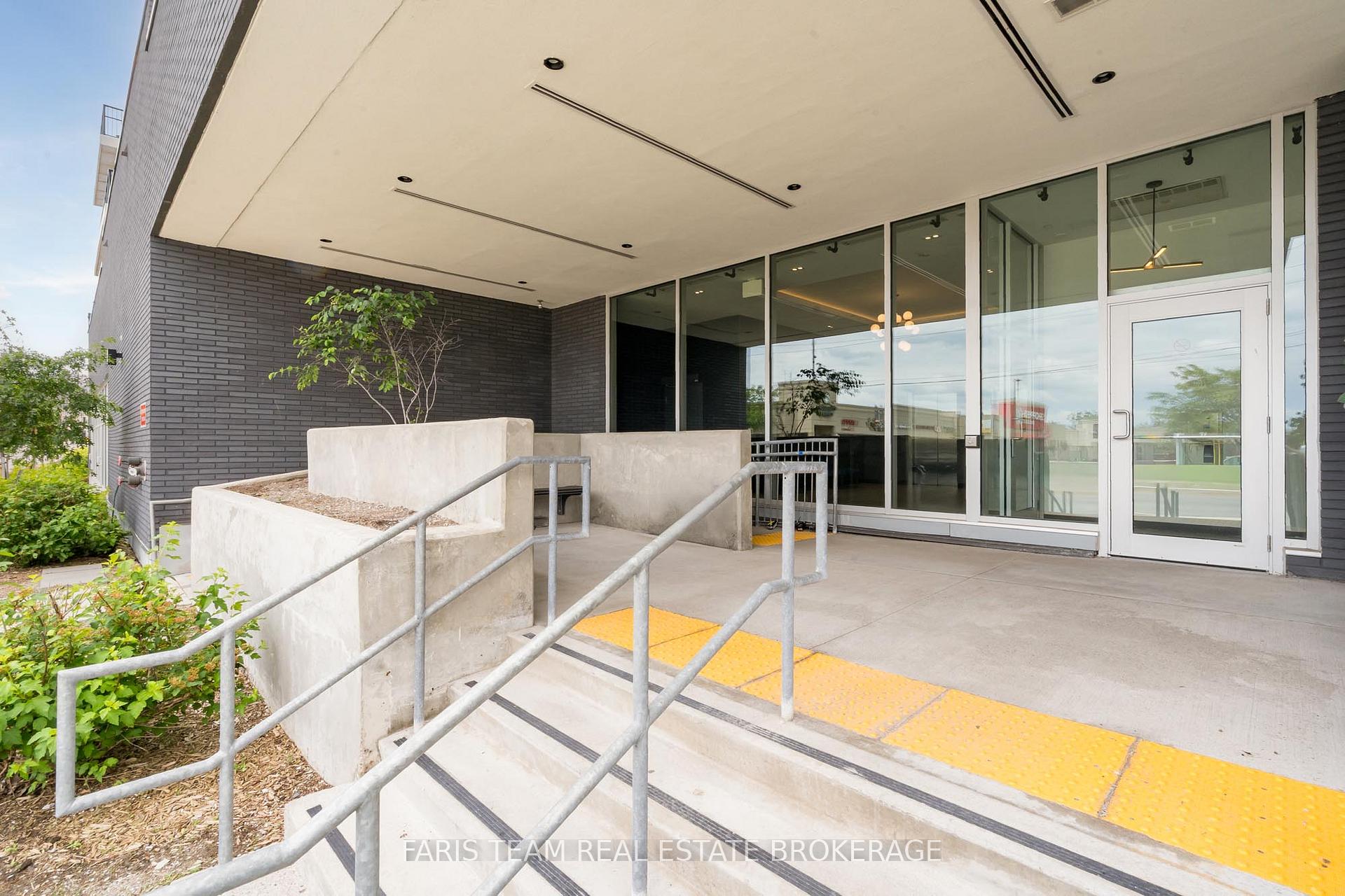 Photo 4 of Unit 401, 430 Essa Road, Barrie, Holly — HOMEH