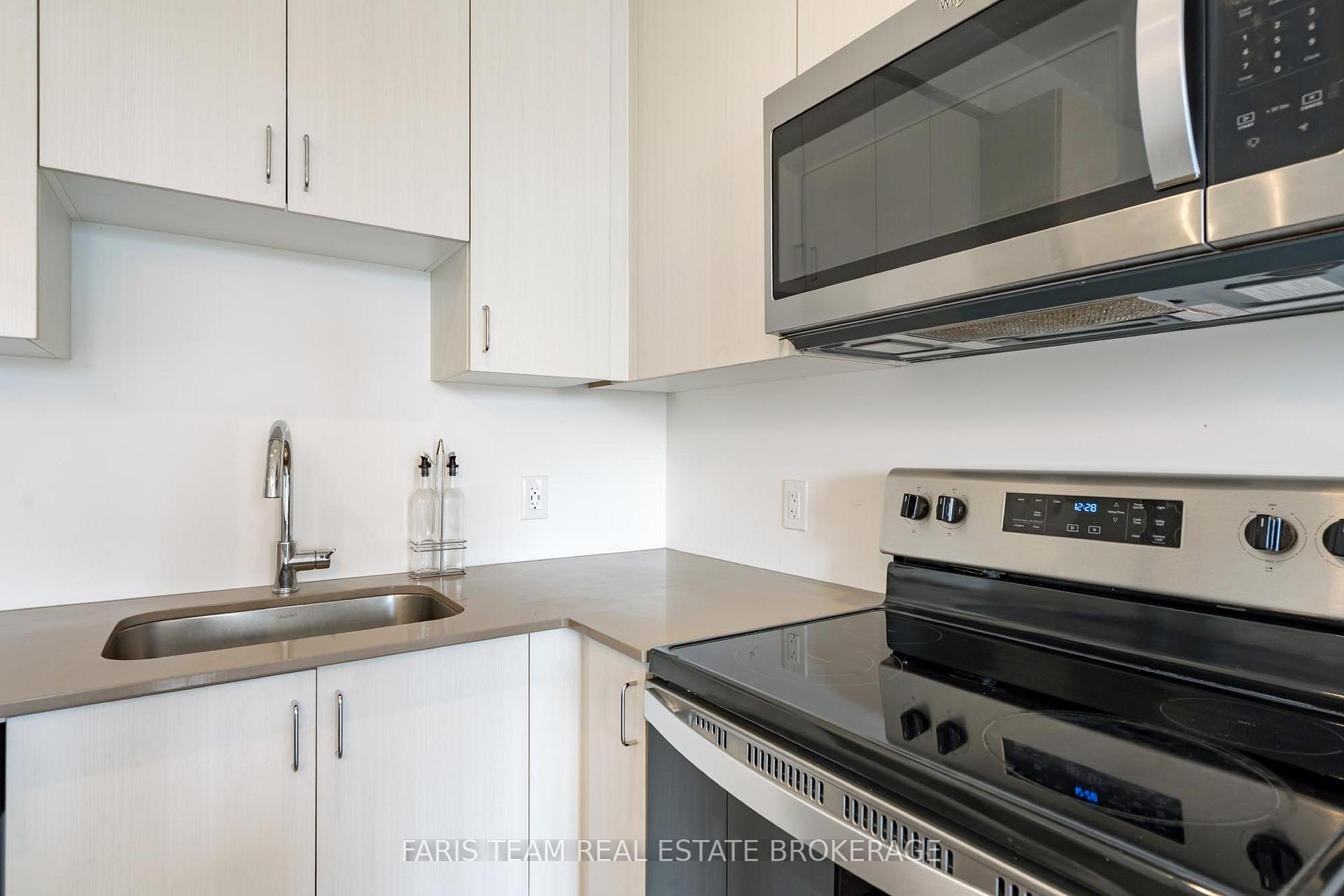 Photo 8 of Unit 401, 430 Essa Road, Barrie, Holly — HOMEH