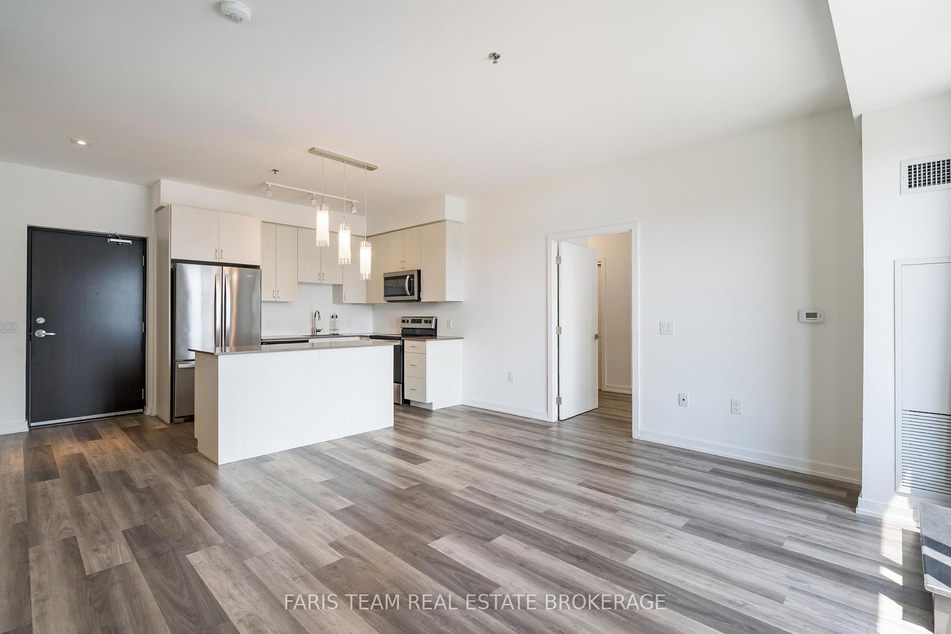 Photo 14 of Unit 401, 430 Essa Road, Barrie, Holly — HOMEH