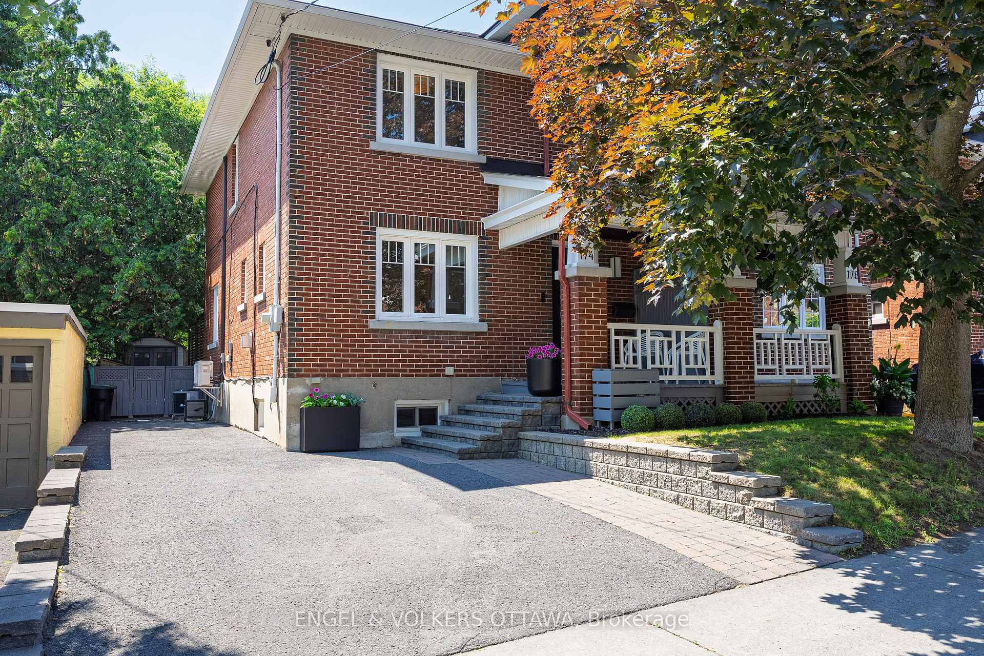 Photo 2 of 174 Hickory Street, Ottawa, West Centre Town — HOMEH