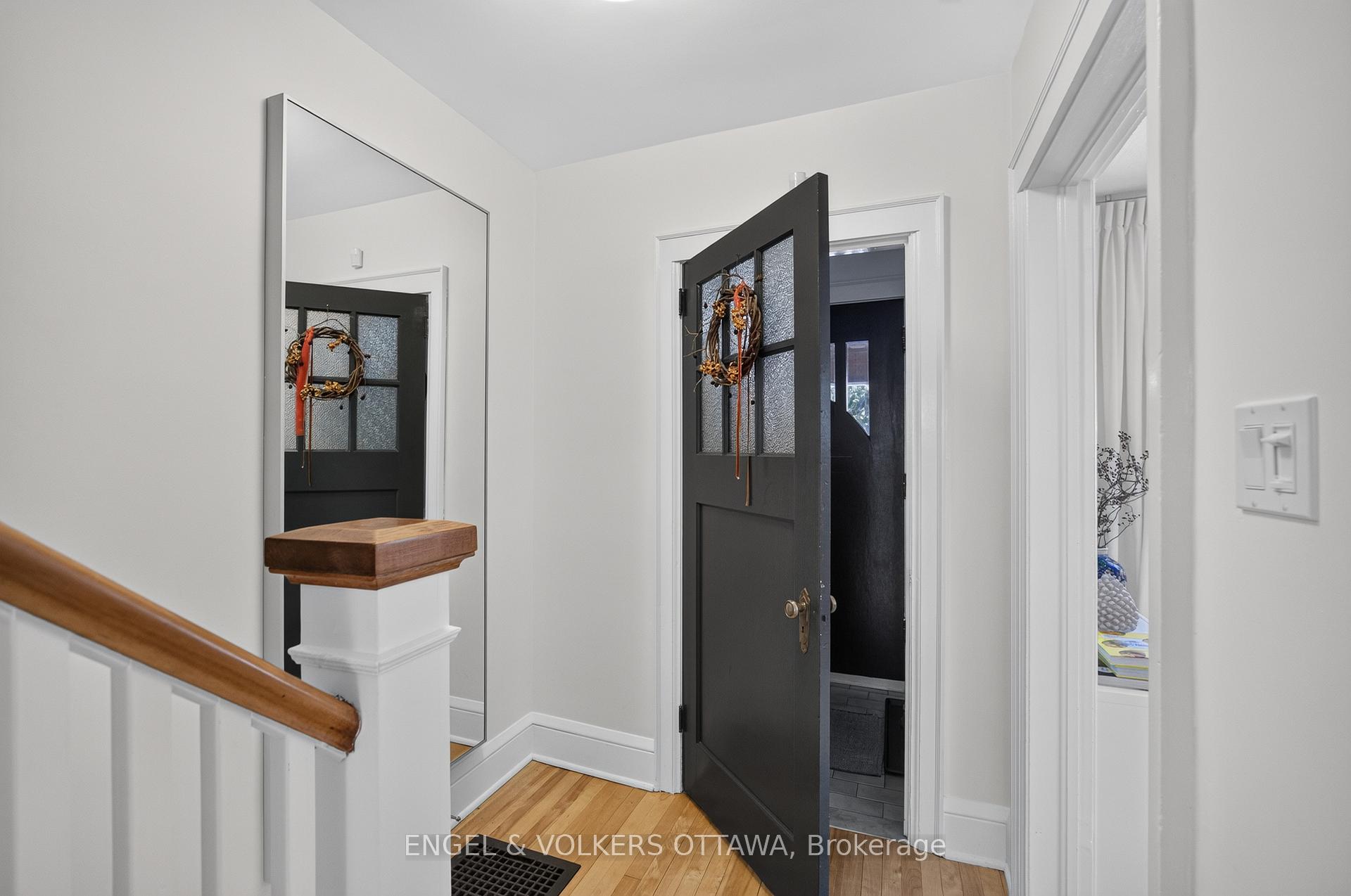 Photo 6 of 174 Hickory Street, Ottawa, West Centre Town — HOMEH