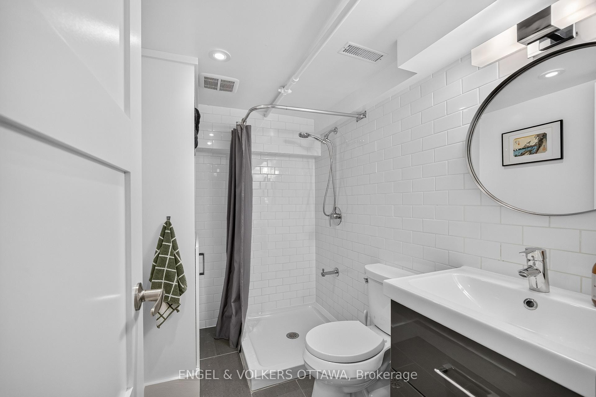 Photo 43 of 174 Hickory Street, Ottawa, West Centre Town — HOMEH