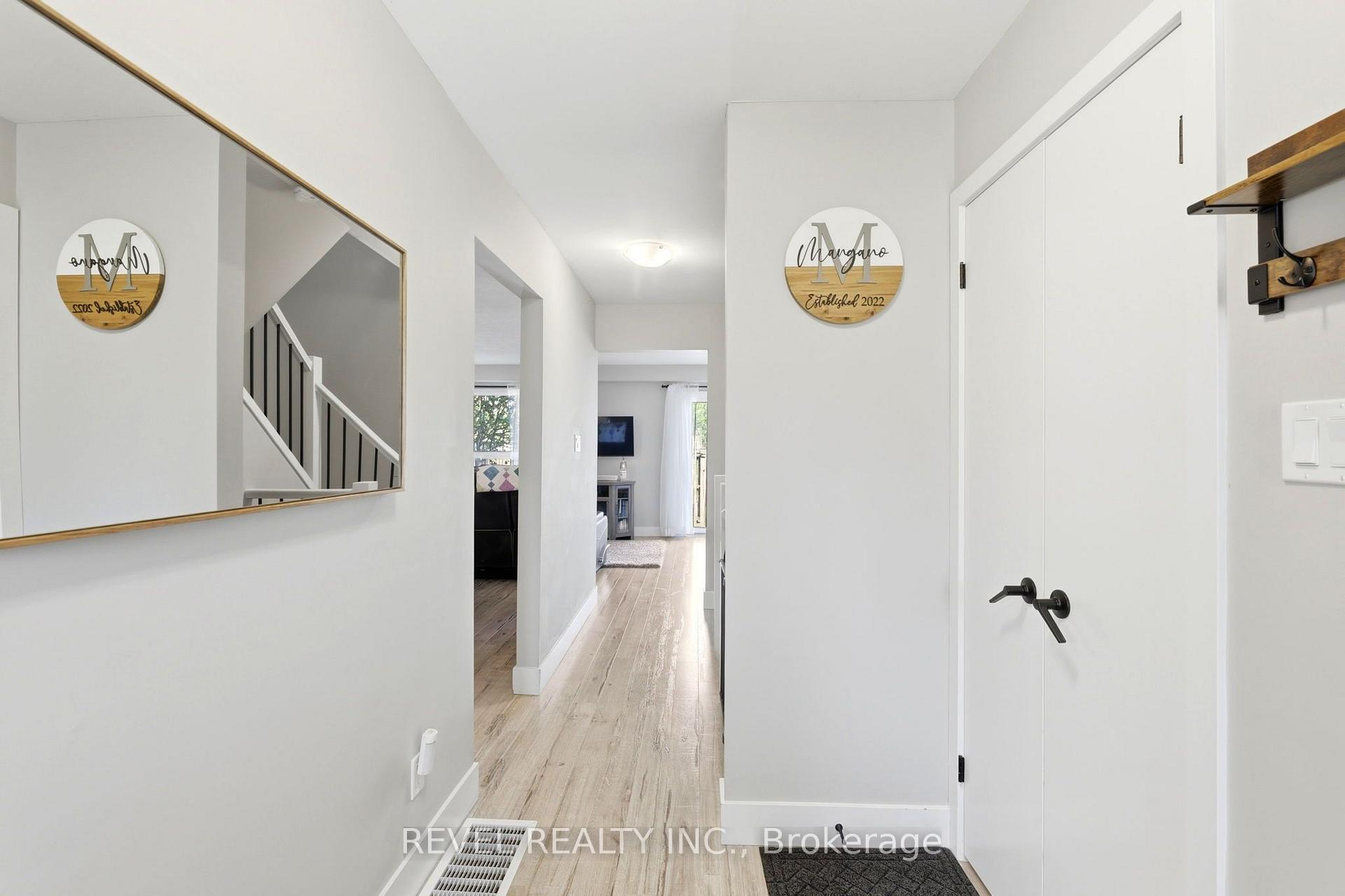 Photo 4 of Unit 2, 669 Osgoode Drive, London, South Y — HOMEH