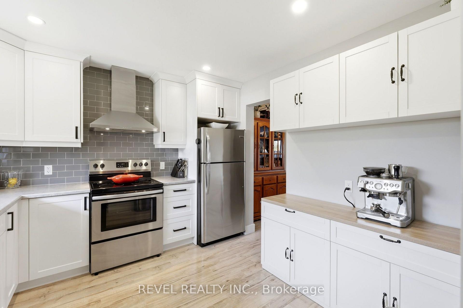 Photo 8 of Unit 2, 669 Osgoode Drive, London, South Y — HOMEH