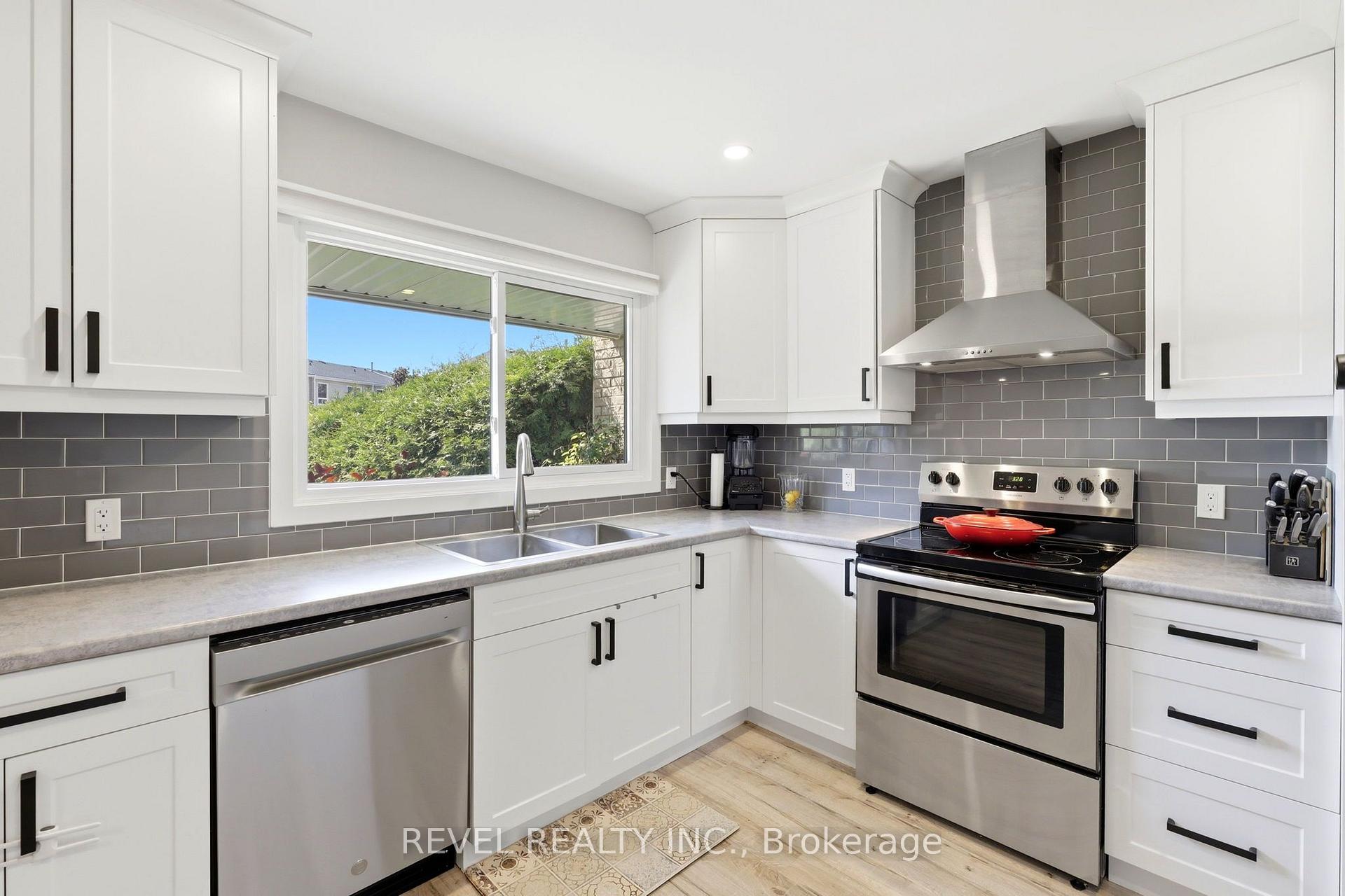 Photo 9 of Unit 2, 669 Osgoode Drive, London, South Y — HOMEH