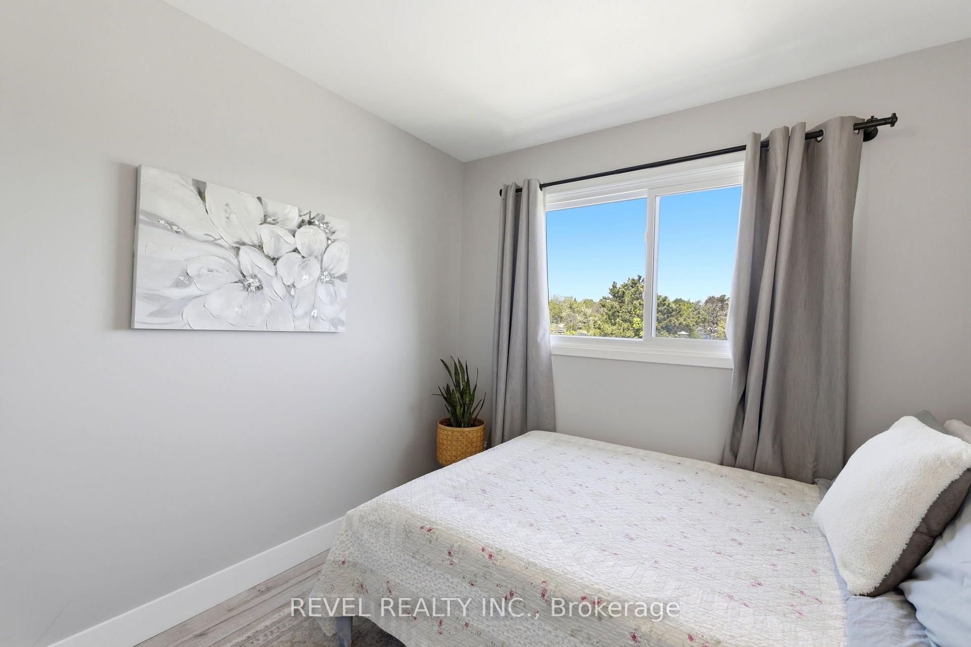 Photo 20 of Unit 2, 669 Osgoode Drive, London, South Y — HOMEH
