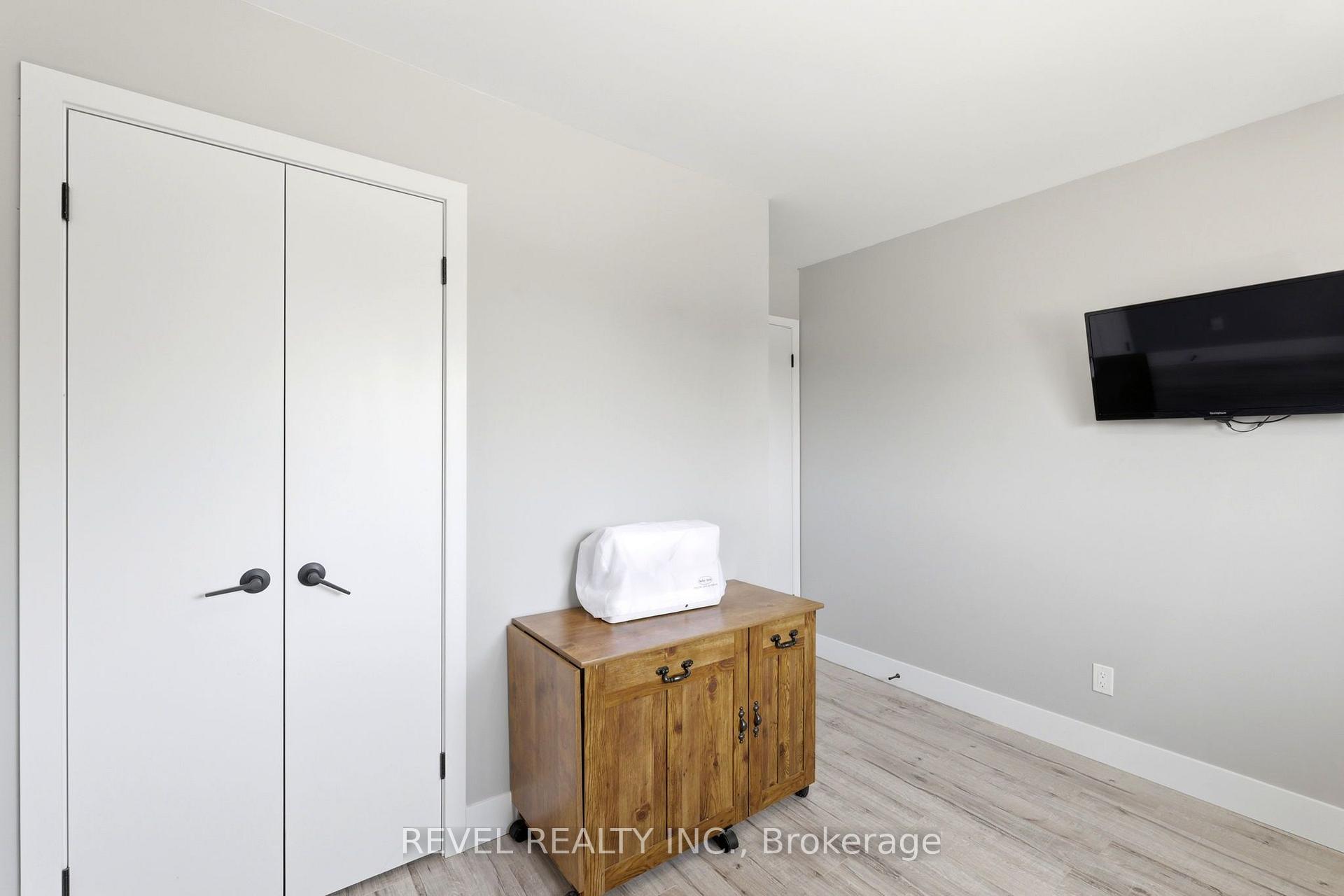 Photo 27 of Unit 2, 669 Osgoode Drive, London, South Y — HOMEH