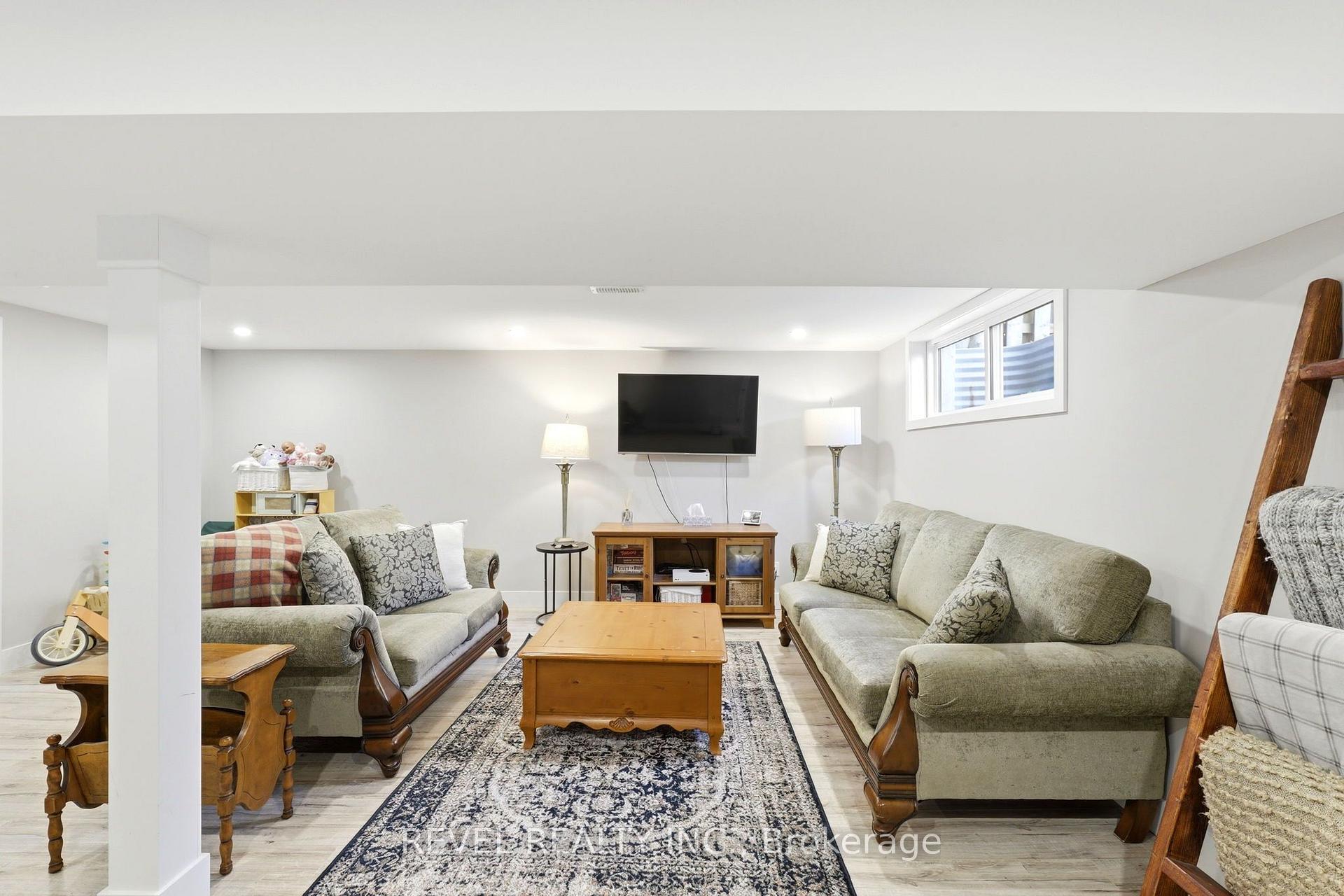 Photo 28 of Unit 2, 669 Osgoode Drive, London, South Y — HOMEH