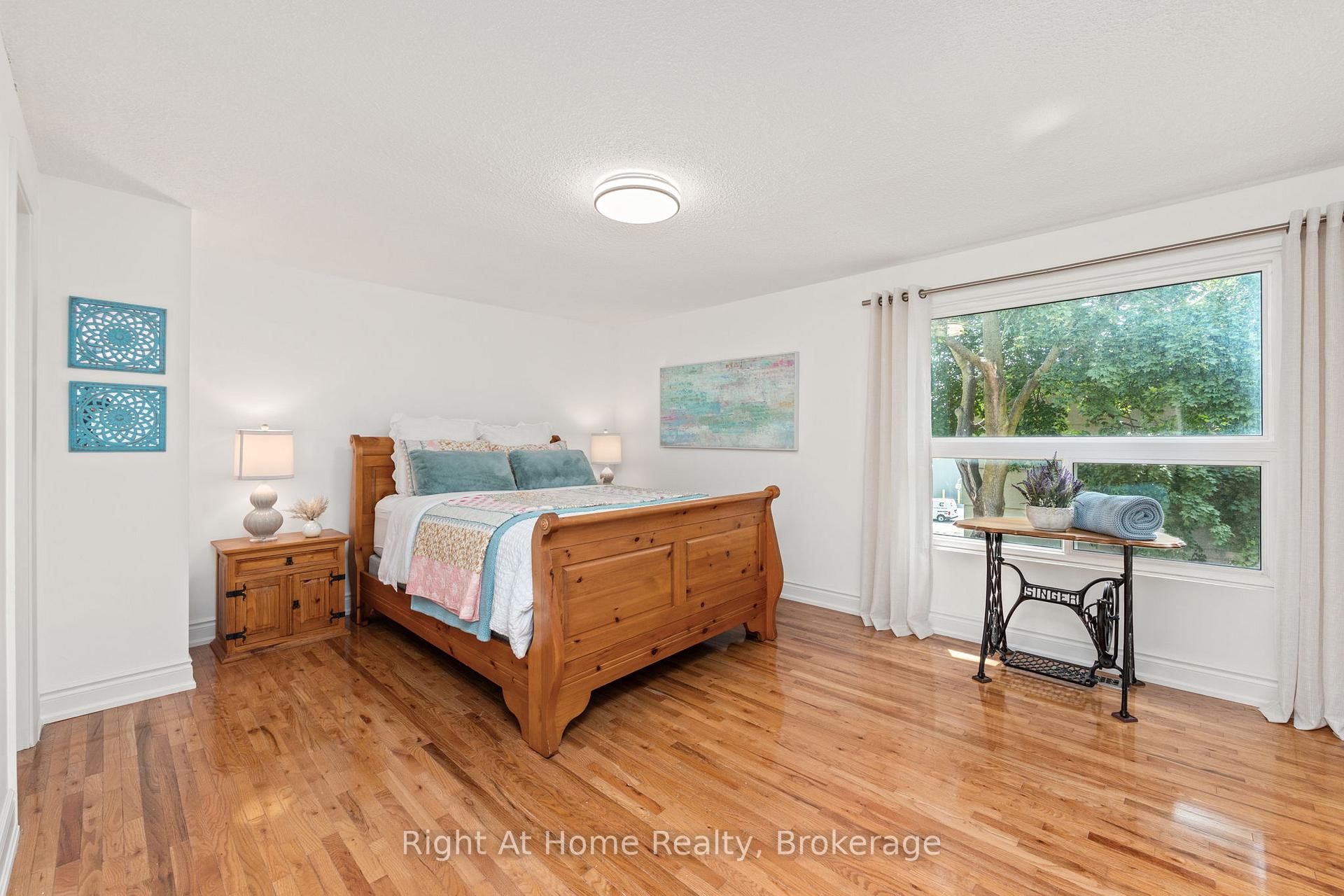 Photo 17 of Unit 37, 1330 Trowbridge Drive, Oshawa, Centennial — HOMEH