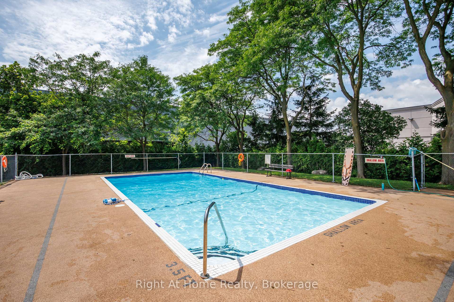 Photo 26 of Unit 37, 1330 Trowbridge Drive, Oshawa, Centennial — HOMEH