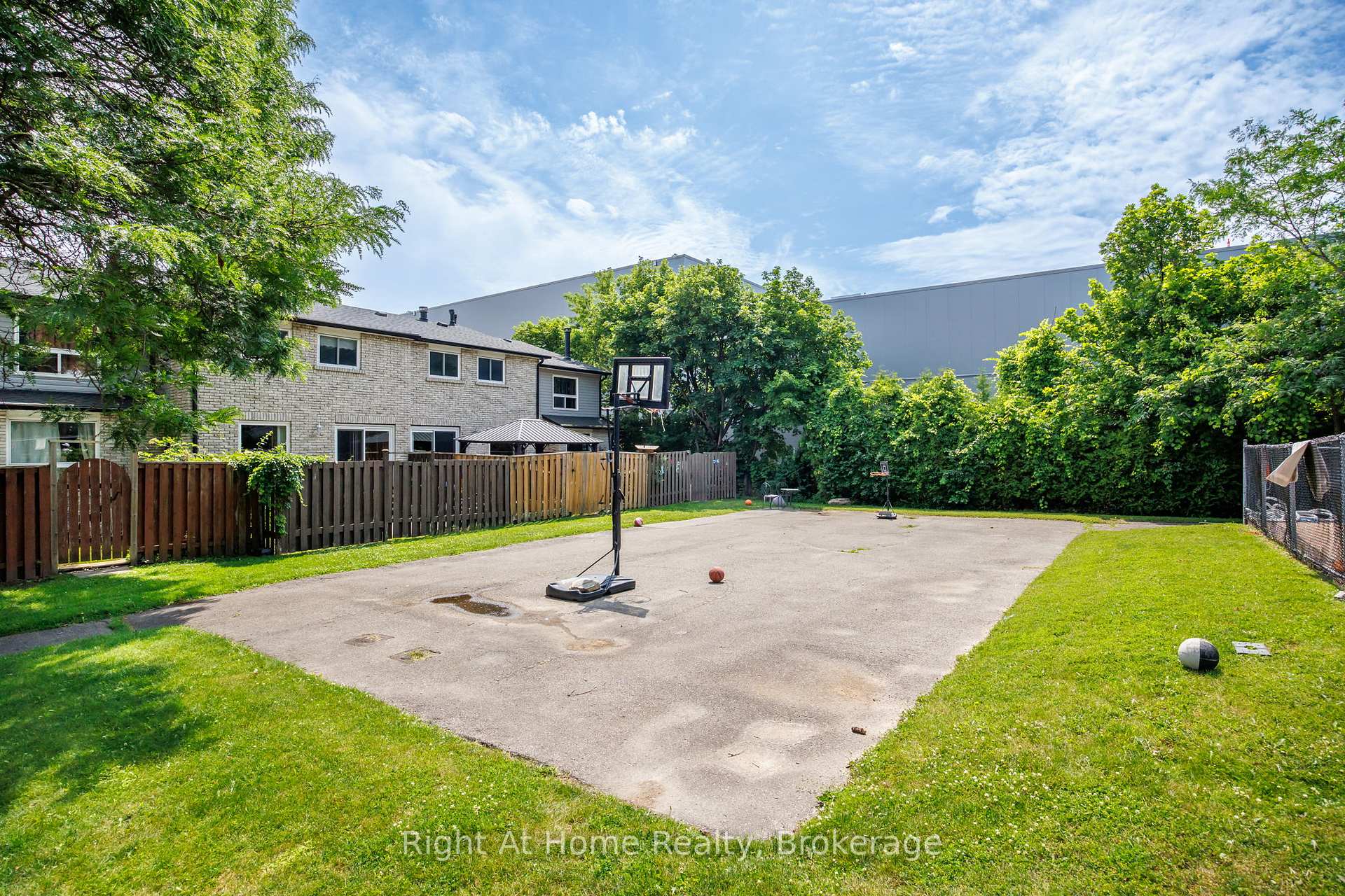 Photo 27 of Unit 37, 1330 Trowbridge Drive, Oshawa, Centennial — HOMEH