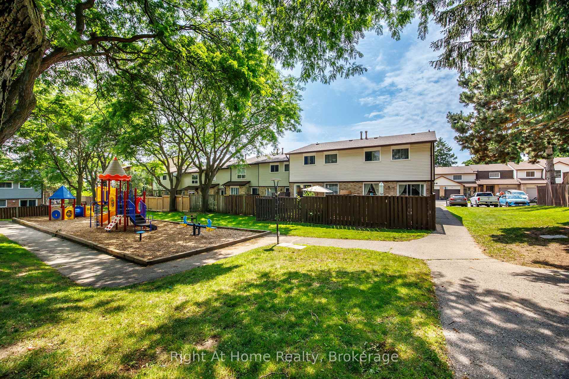 Photo 28 of Unit 37, 1330 Trowbridge Drive, Oshawa, Centennial — HOMEH