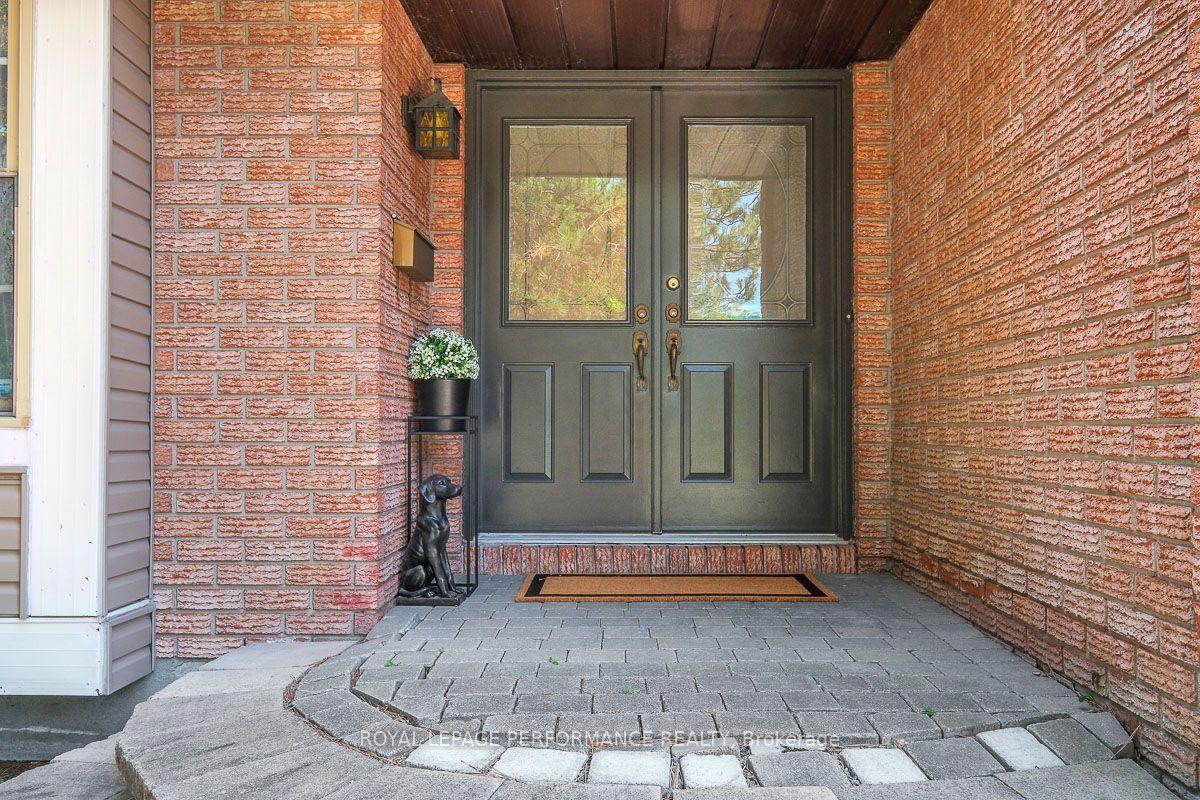 Photo 3 of 1869 Carrigan Drive, Ottawa, Fallingbrook/Pineridge — HOMEH