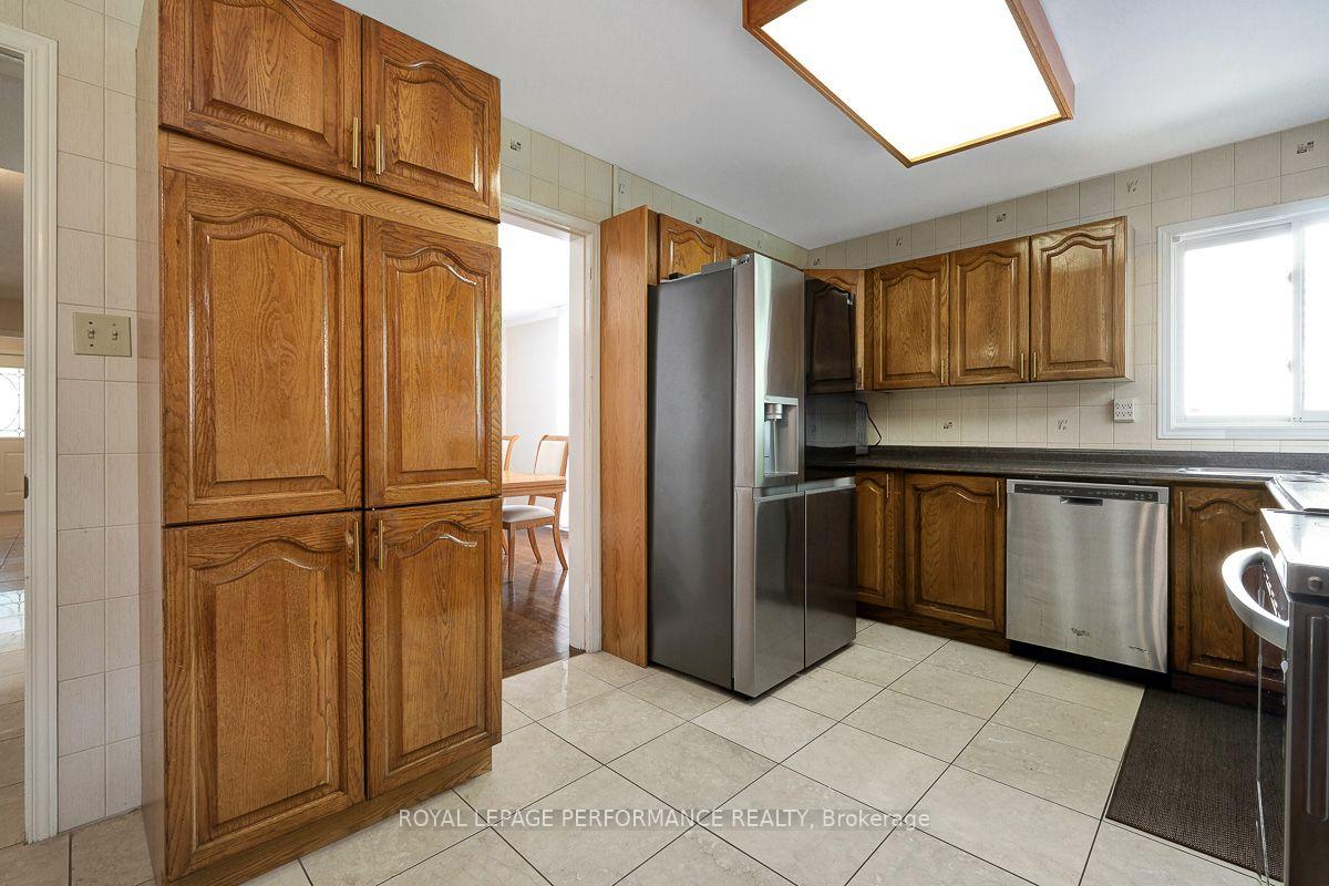 Photo 11 of 1869 Carrigan Drive, Ottawa, Fallingbrook/Pineridge — HOMEH